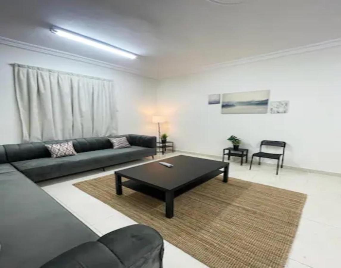Luxurious Family 3 Bedroom 10 Mins Drive To Al-masjid Nabawi - Nozol Noor 1 Médine